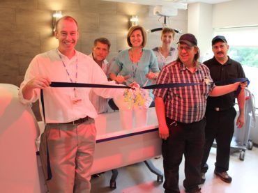 St. Francis Memorial Hospital cuts ribbon for new tub room